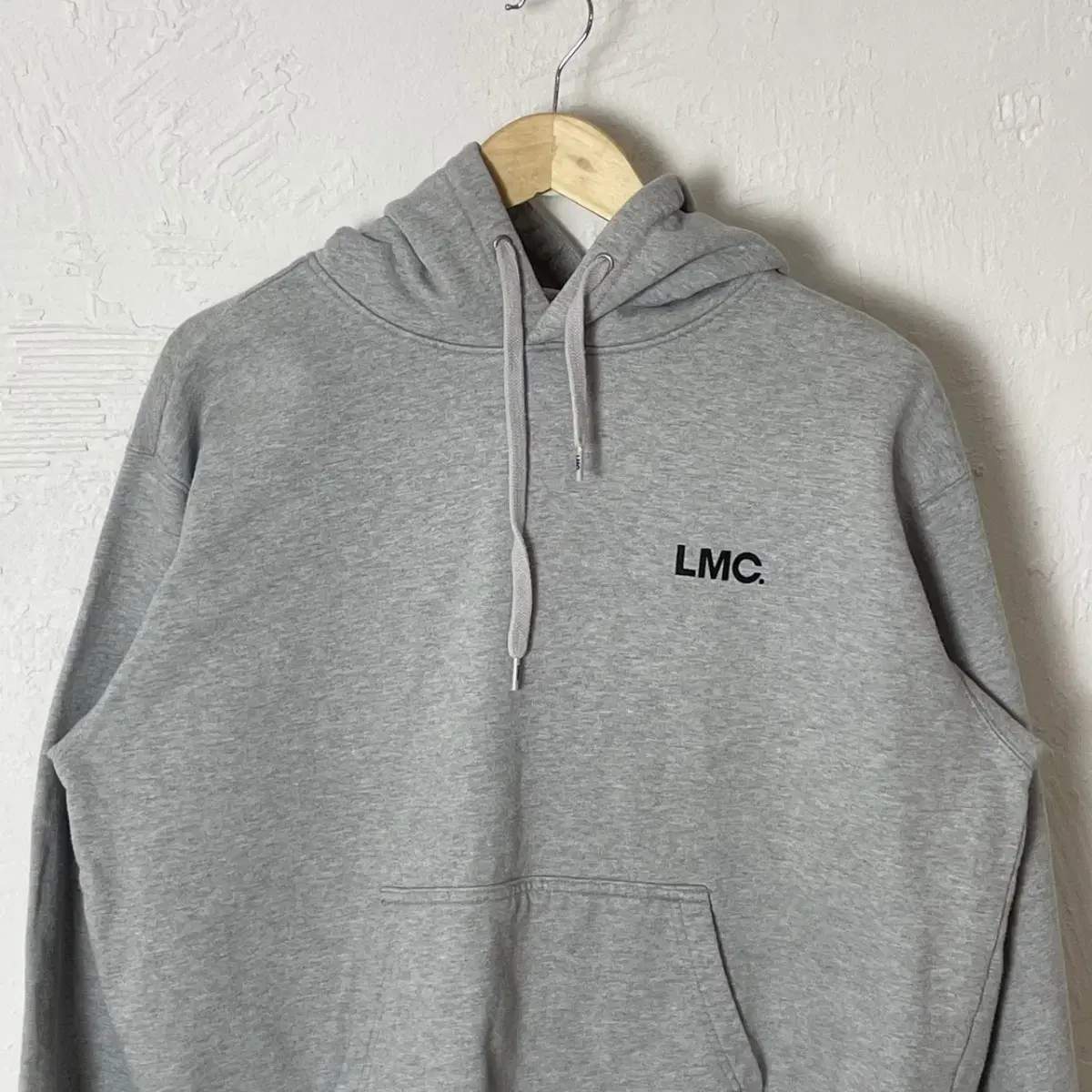 51 상품명: LMC 후드티